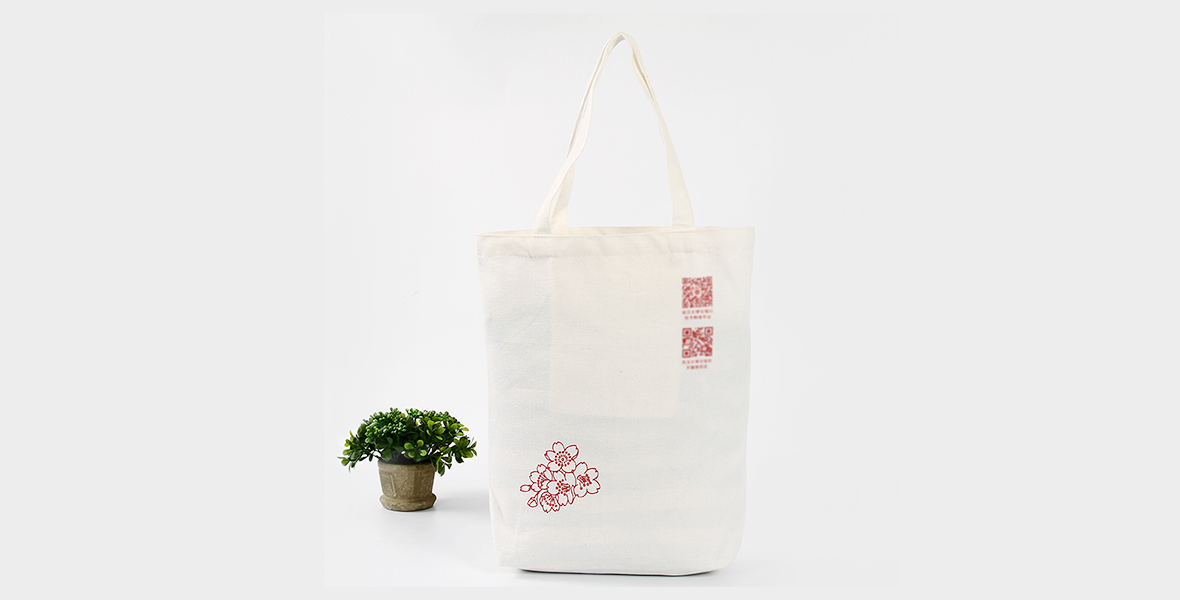 What are the characteristics of pp non-woven laminated bag with bright film and matt film?